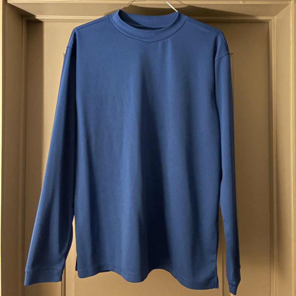 Athletic long sleeve